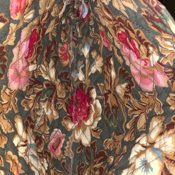 Quilted Longaberger bag with ribbon - Picture 2 of 4